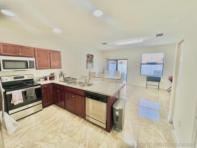 Foto del edificio - 10490 W 33rd Way