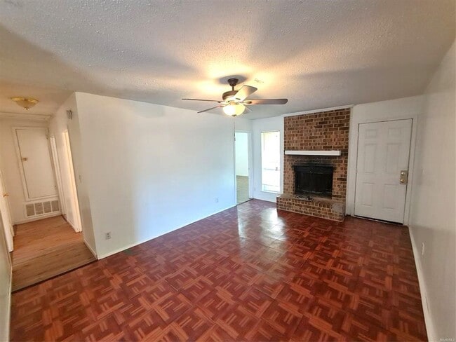 Foto del edificio - Washer/Dryer Included! No Carpet to worry ...