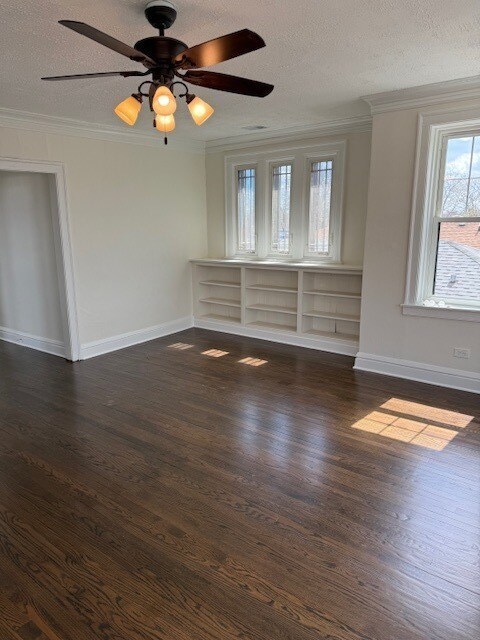 Foto del edificio - 6509 N Artesian Ave