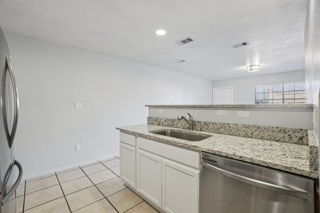 Building Photo - 4021 Preferred Pl