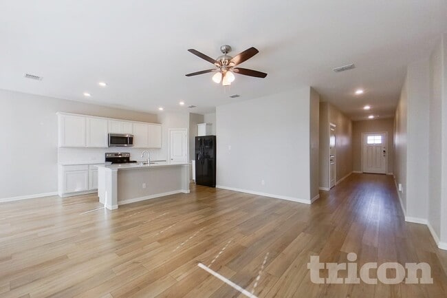 Building Photo - 440 Walpole Ct