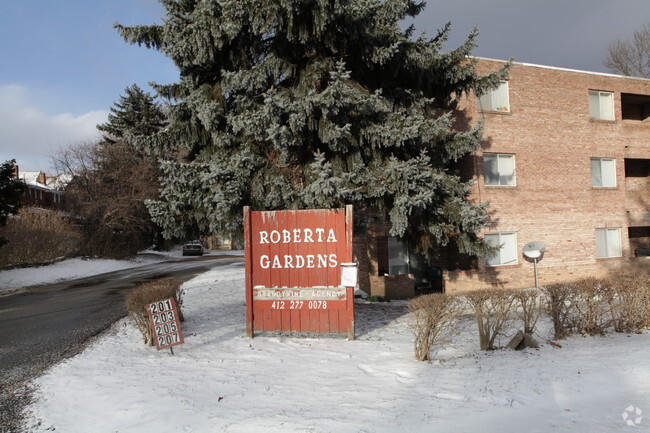 Building Photo - Roberta Gardens Apartments