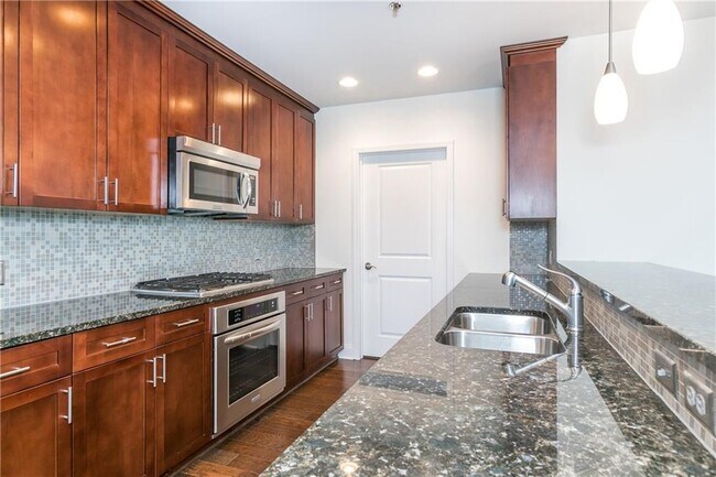 Building Photo - 270 17th St NW