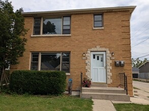 Building Photo - 5618 N 27th St