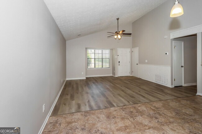 Building Photo - 192 Chase Woods Cir