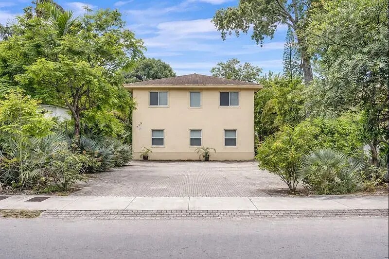 Photo - 420 SE 18th Ct (Fort Lauderdale, FL)