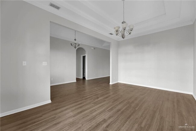 Building Photo - 2621 Easy St