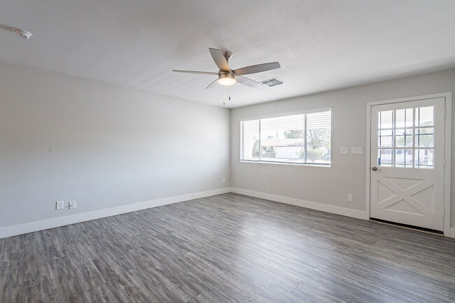 Building Photo - 3826 W Desert Park Ln