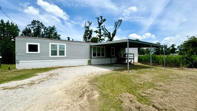 Building Photo - 370 Cotton Ln