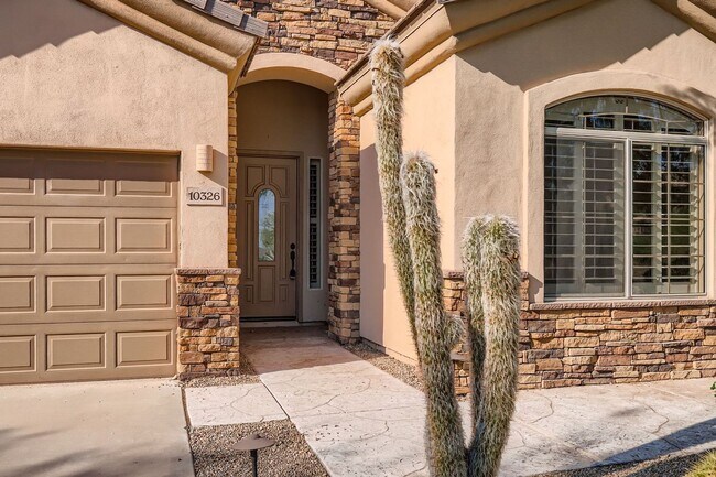 Foto del edificio - Beautiful, Secluded 3 bedroom home on golf...