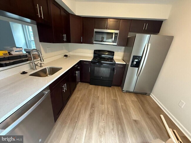 Building Photo - 9166 Canterbury Riding