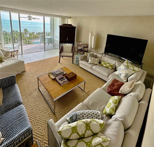 Foto del edificio - 881 Ocean Dr