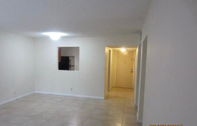Building Photo - 406 NW 68th Ave