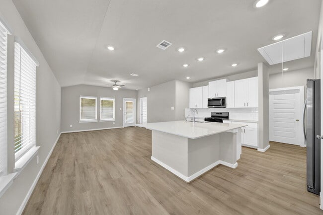 Building Photo - MOVE IN READY - Never-lived-in single-story 3 bedroom, 2 bath home with 2-car garage located in t...