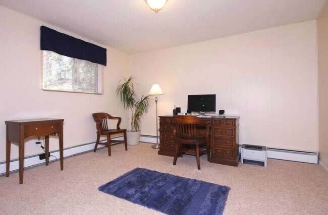 Dormitorio 5 / Oficina - 1321 Browning Avenue