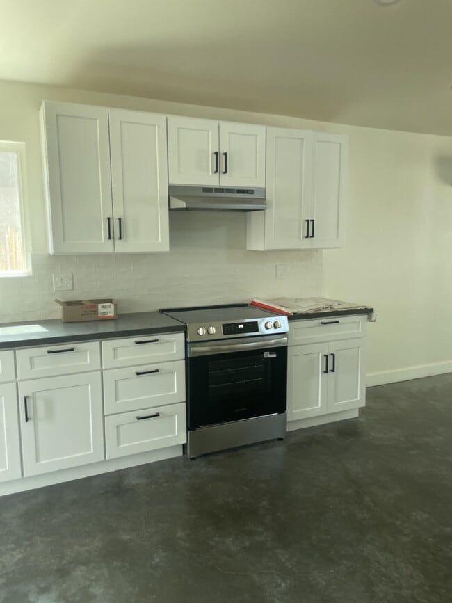 Foto del edificio - 1339 E 8th St