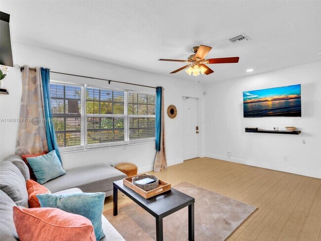 Foto del edificio - 6030 NE 6th Ave