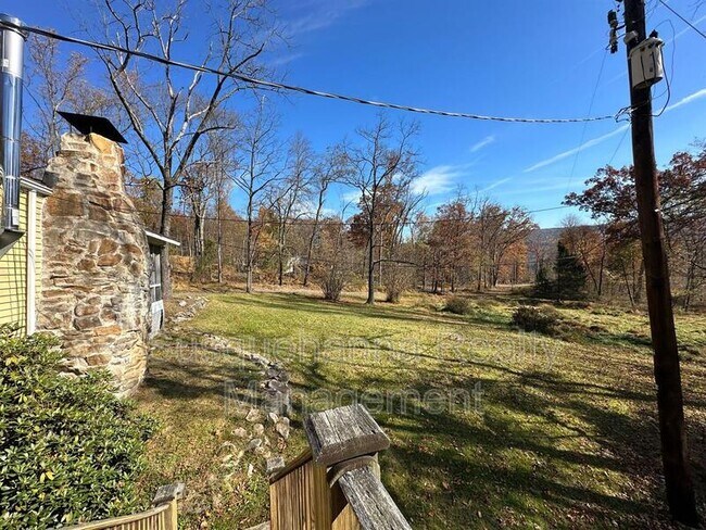 Foto del edificio - 1250 Whitetail Ln