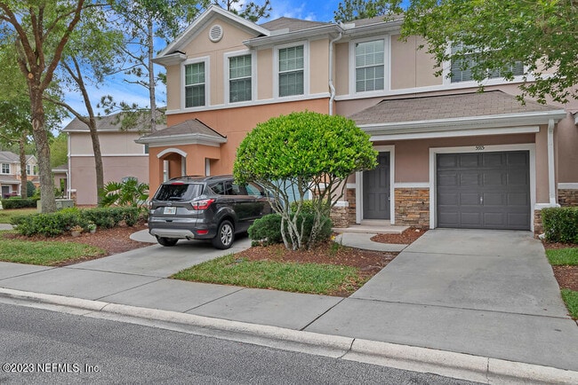 Building Photo - 5915 Pavilion Dr