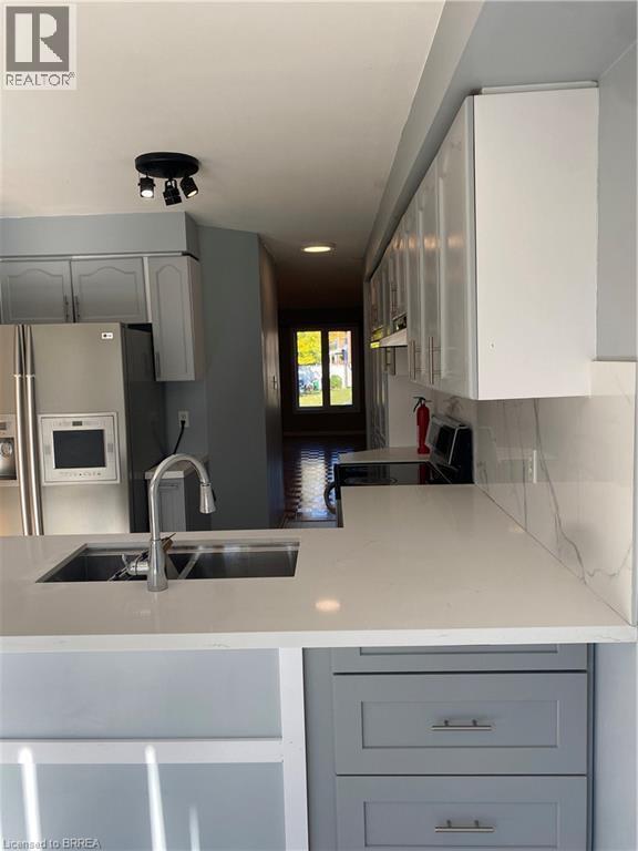 Building Photo - 80 Redfinch Way
