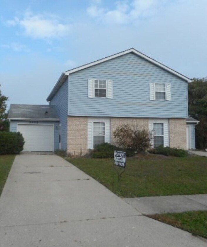 Primary Photo - 2 Bedroom Townhouse near Parkview Regional...