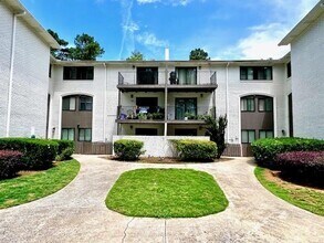 Building Photo - 5095 Roswell Rd
