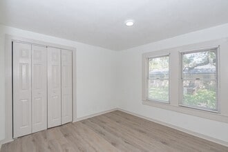 Building Photo - 108 Lostracco St