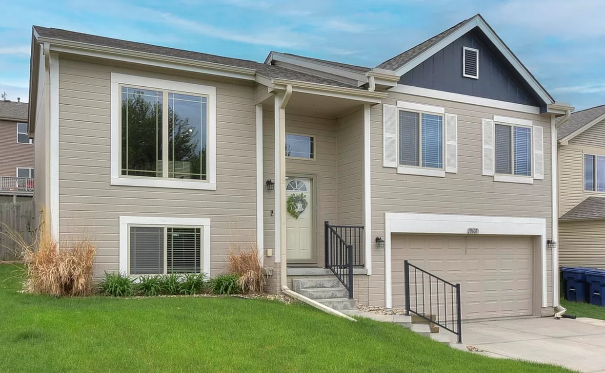 19607 Gail Ave, Omaha, NE 68135 House Rental in Omaha, NE