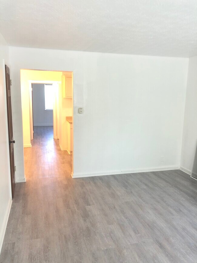 Foto del edificio - 1573 Old Ln Ave