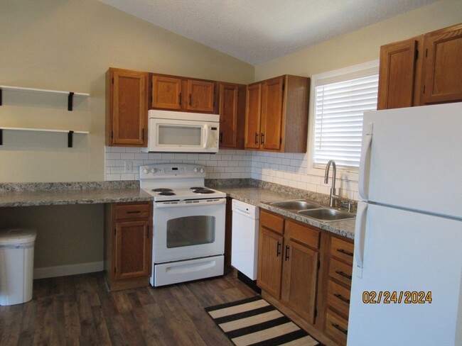 Building Photo - 2 Bedroom Condo in Osage Beach