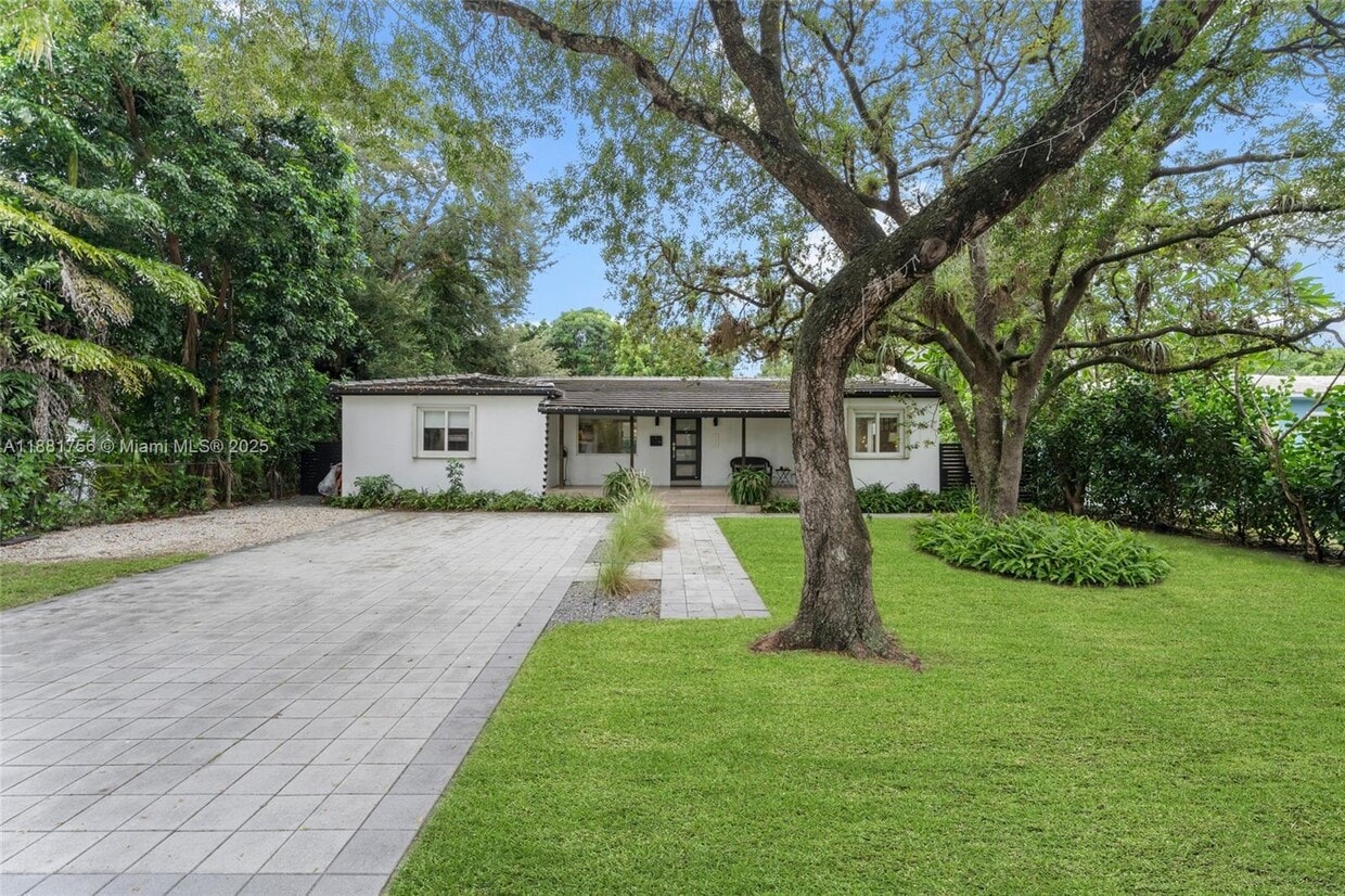 Primary Photo - 150 NW 99th St