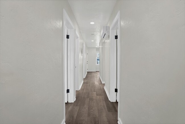 Building Photo - 265 Cherry Dr