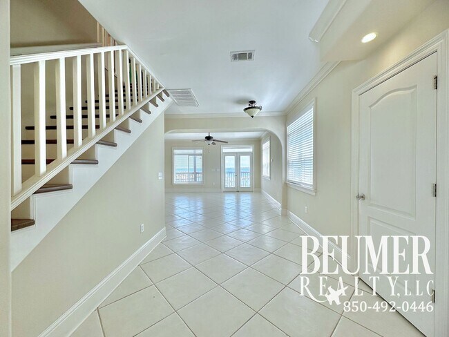 Foto del edificio - 3br/2.5ba End Unit Townhome Treasure