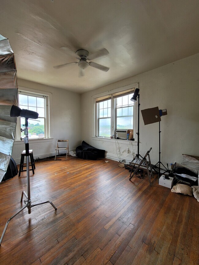 Foto del edificio - 1118 Grove Ave
