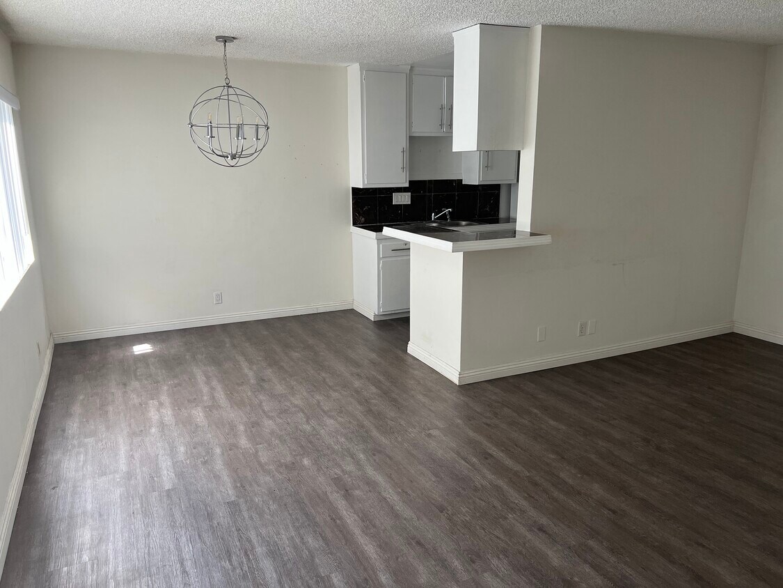 4077 McLaughlin Ave Unit 3, Los Angeles, CA 90066 Apartments in Los