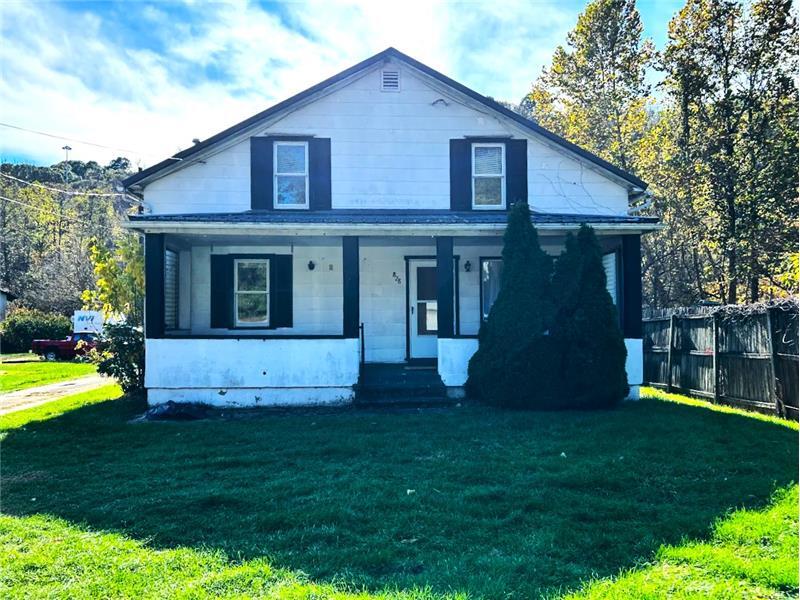 Foto principal - 828 Cove Rd