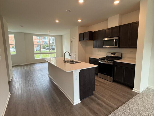 Foto del edificio - 347 Summit Cir