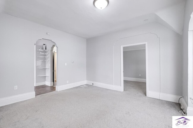 Building Photo - 1112 N 40th St