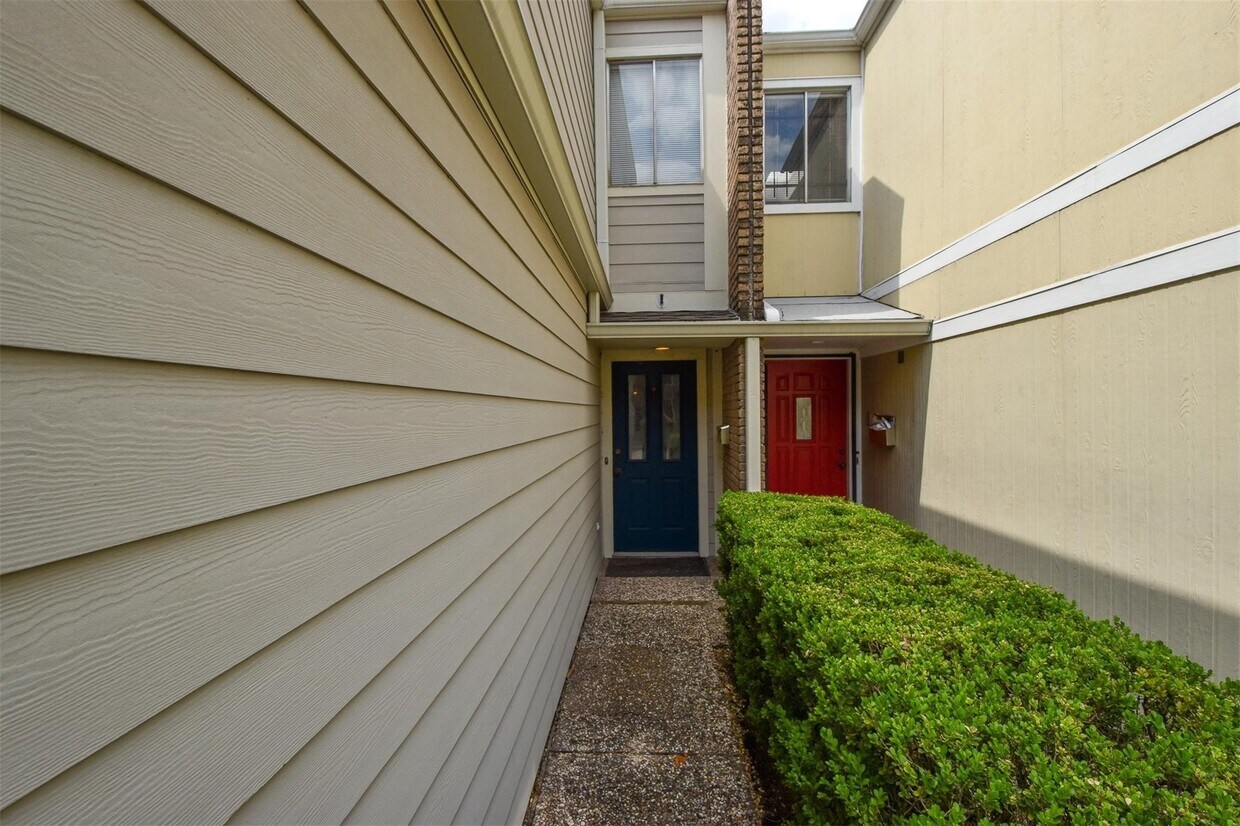 Building Photo - 18 Townhouse Ct