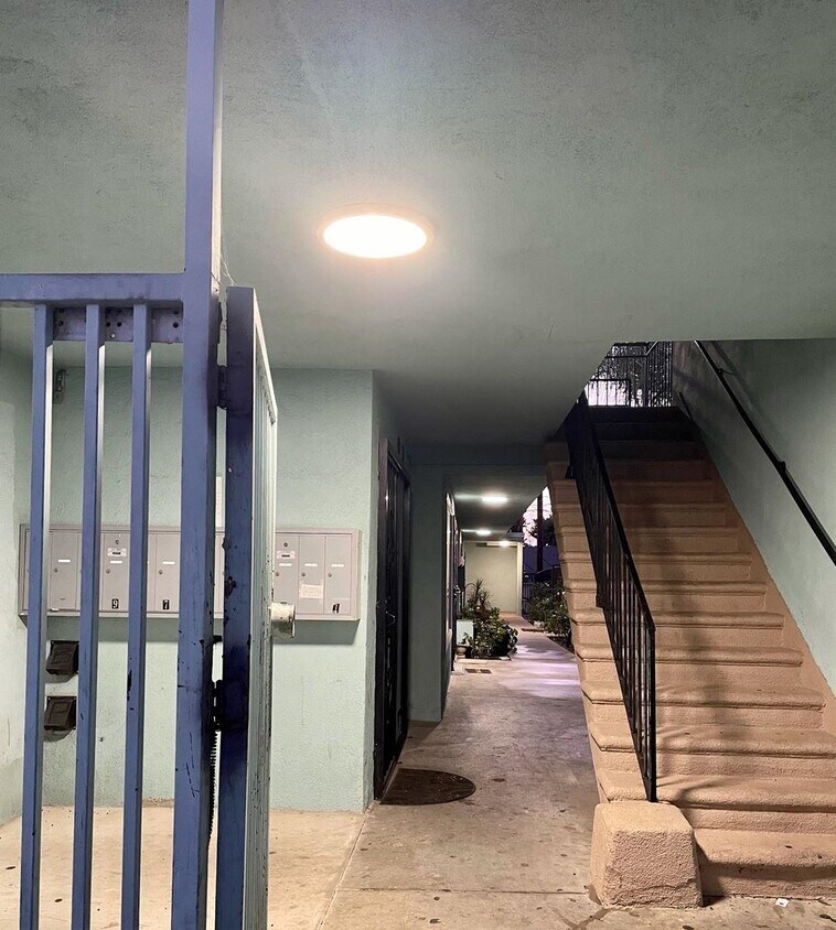Foto del edificio - 1161 DAISY AVE