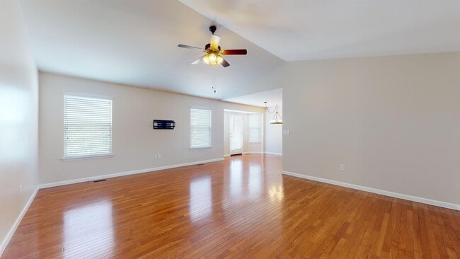 Building Photo - 845 Saybrook Falls Dr