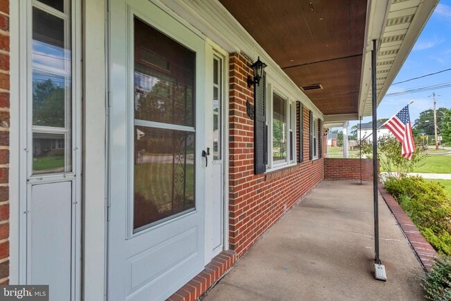Building Photo - 8 Kellington Dr