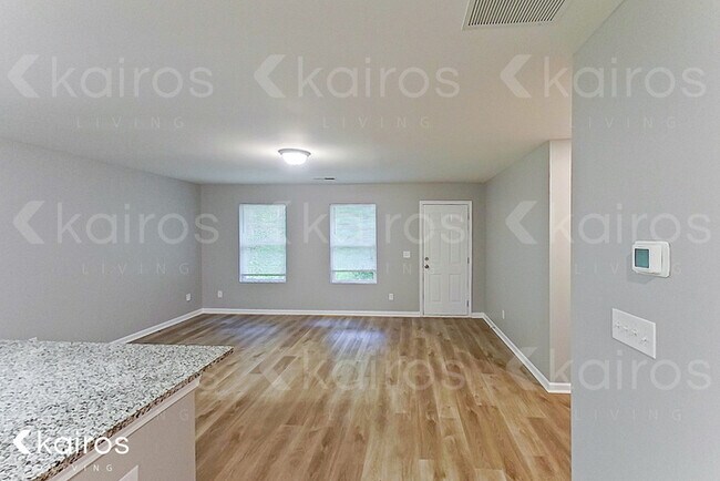 Foto del edificio - 236 Fox Chase Wy