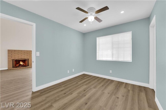 Building Photo - Must See!! 3 Bedroom 2 Bathroom home nestl...