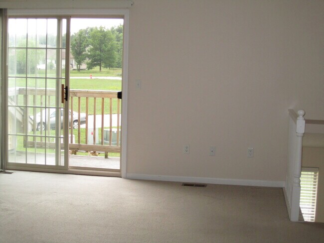Foto del edificio - 14117 Lakeside Blvd N