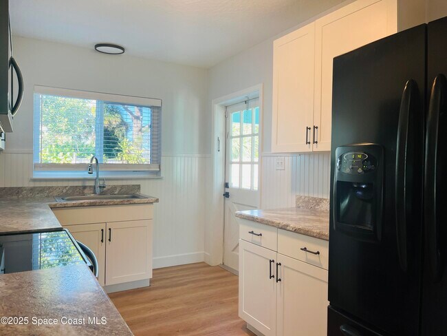 Foto del edificio - 66 Tennessee Ave