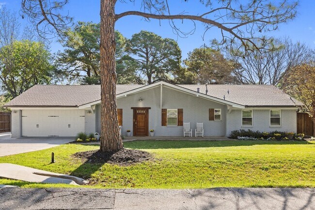 Foto del edificio - 3612 Grandview Dr
