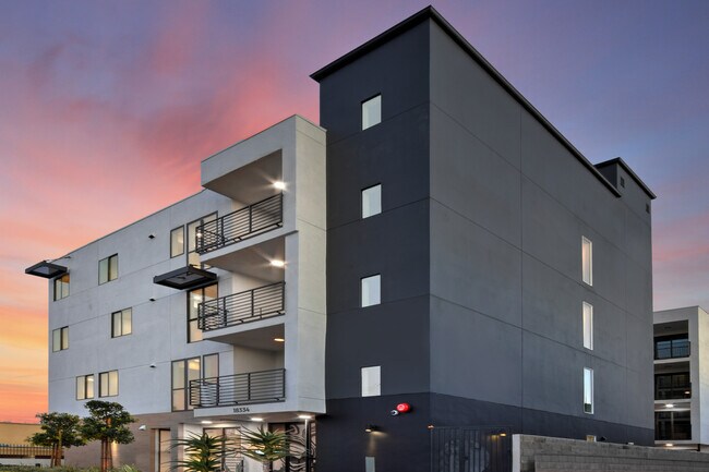 Building Photo - 18334 Malden St