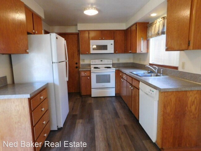 Foto del edificio - 3 br, 2 bath House - 2012 Maplewood Ct. S