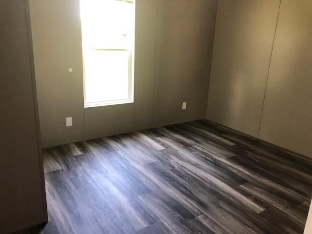 Building Photo - Great $299 move in Special!!